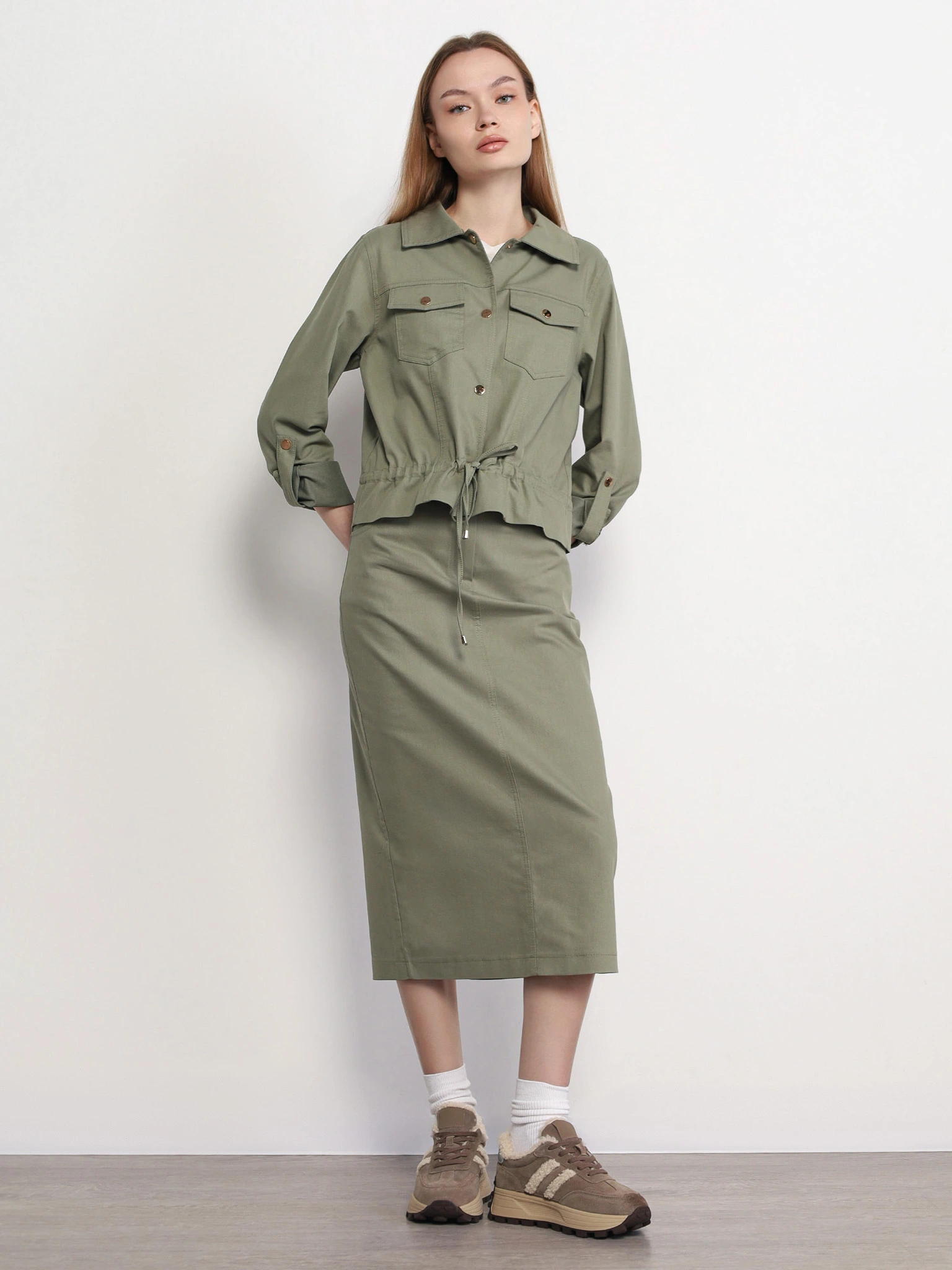 Жакет цвета хаки с кокеткой